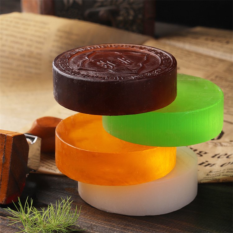 用精油皂洗臉七大益處？